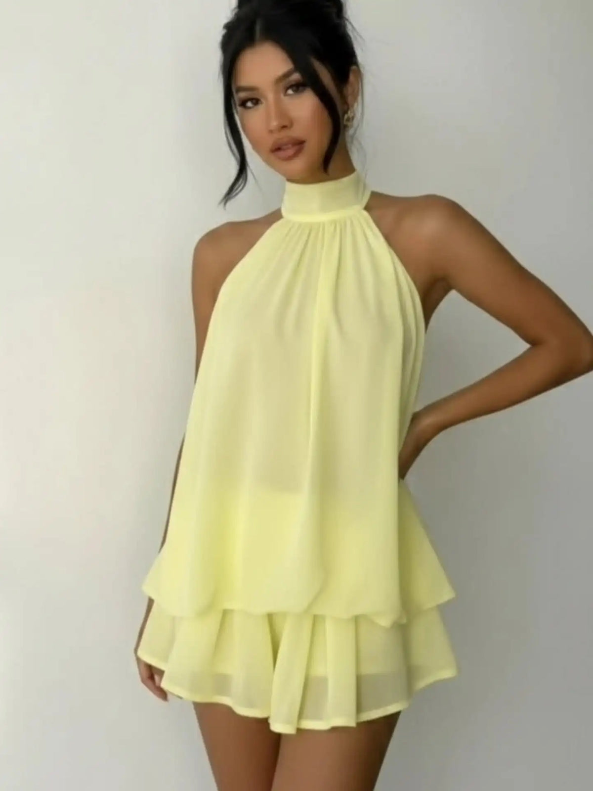 Vestido Curto de Chiffon com Decote Halter — foto 48 | Tolobasao
