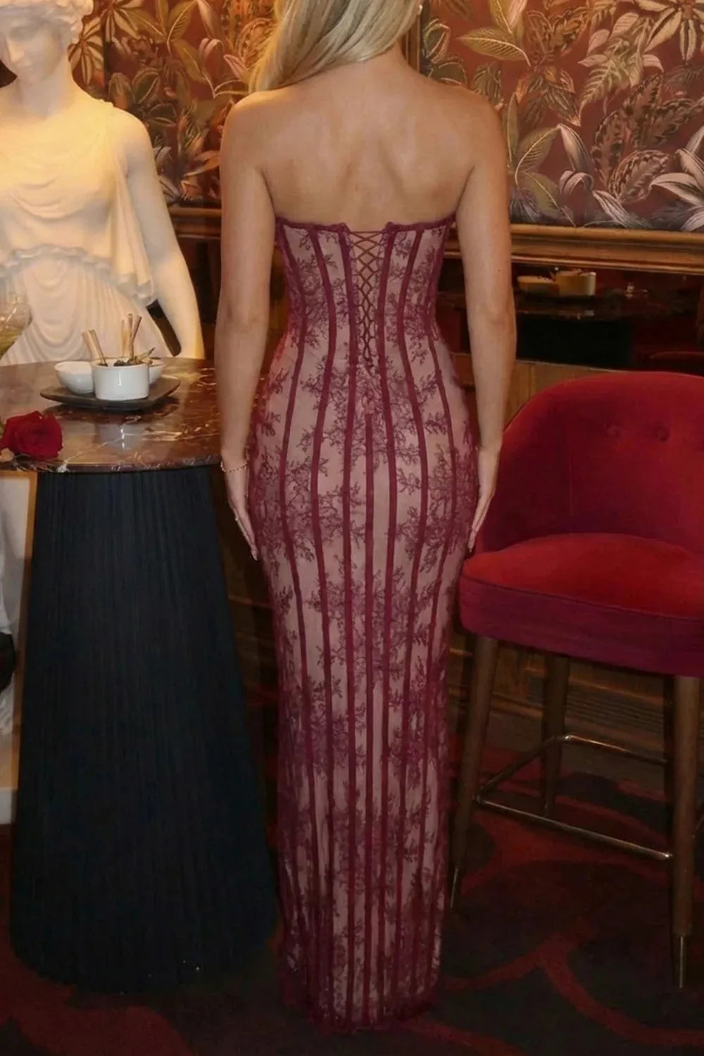 Vestido Comprido de Renda com Corpete — foto 14 | Tolobasao