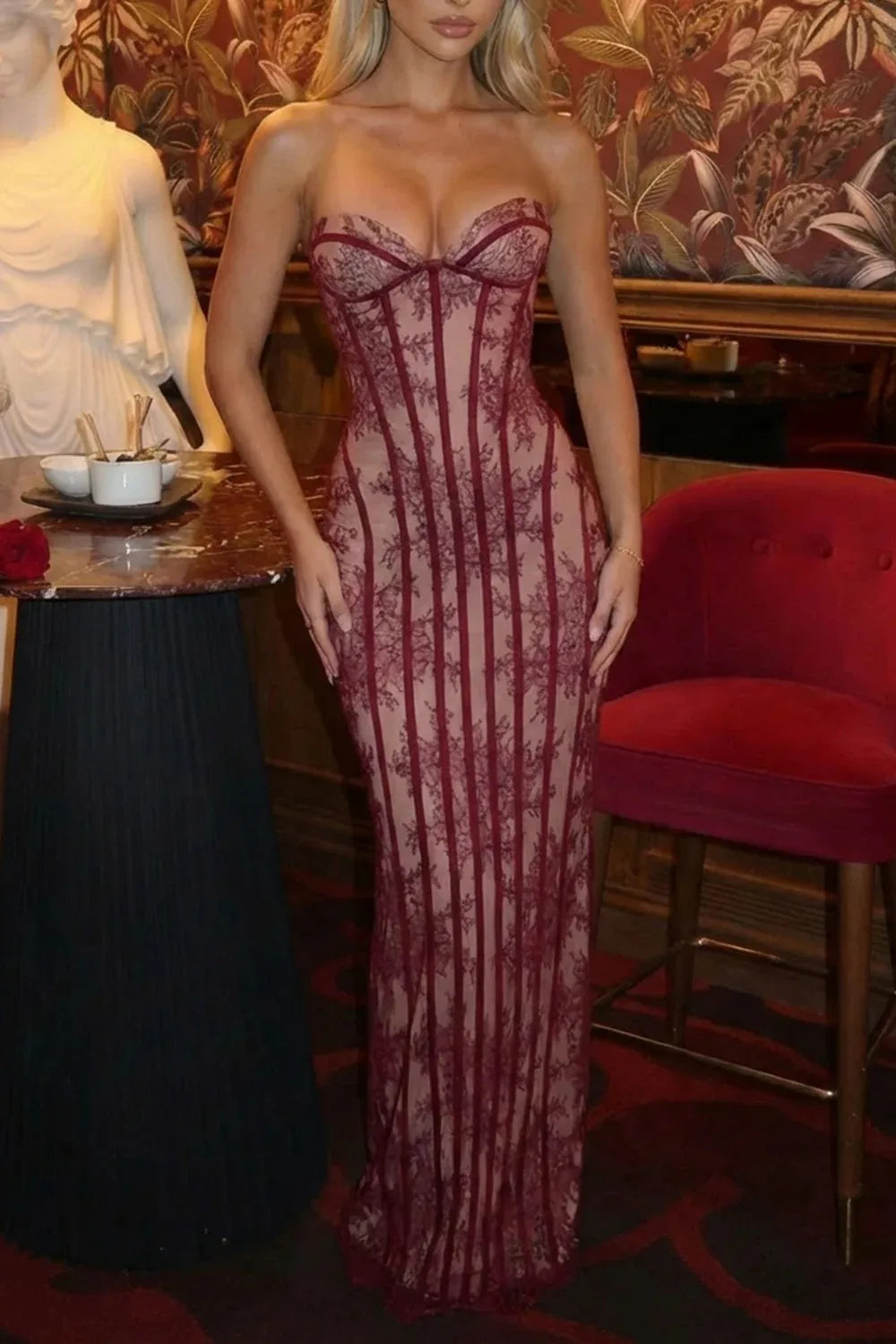 Vestido Comprido de Renda com Corpete — foto 15 | Tolobasao