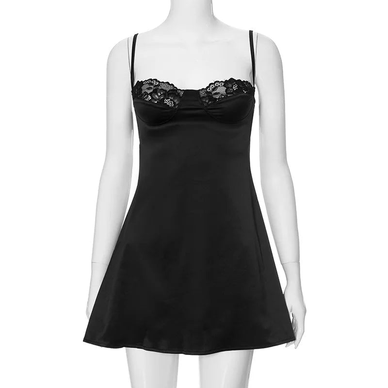 Vestido Curto de Cetim com Renda e Costas Descobertas — foto 25 | Tolobasao