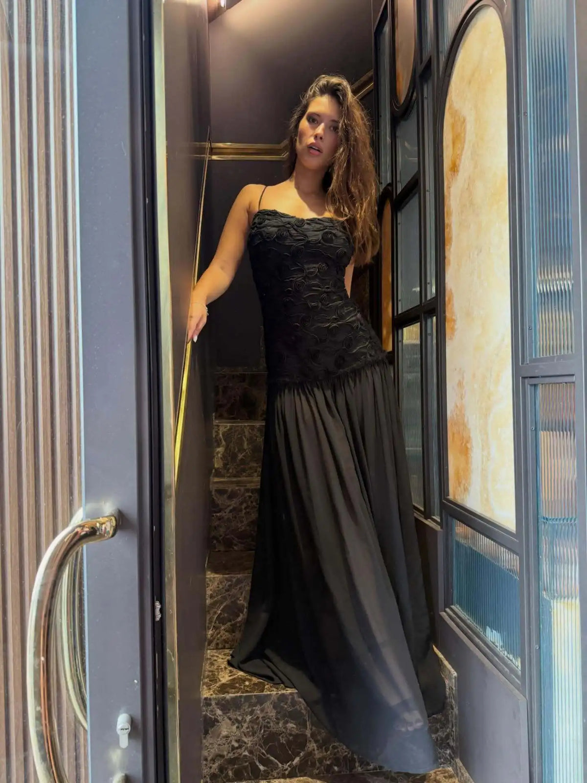 Vestido Comprido Bordado sem Alças — foto 15 | Tolobasao