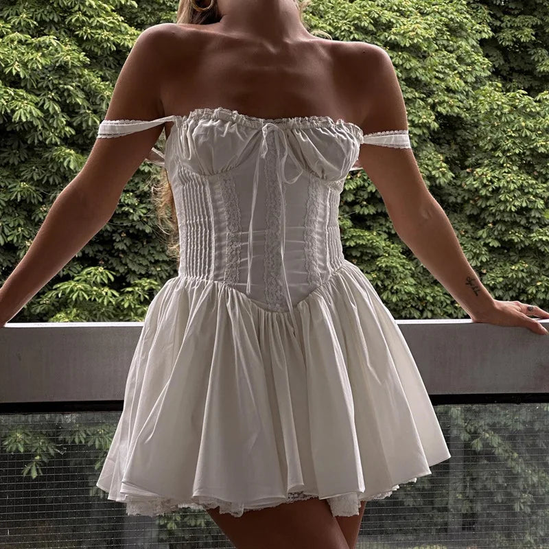 Vestido Curto Branco com Corpete de Renda — foto 26 | Tolobasao
