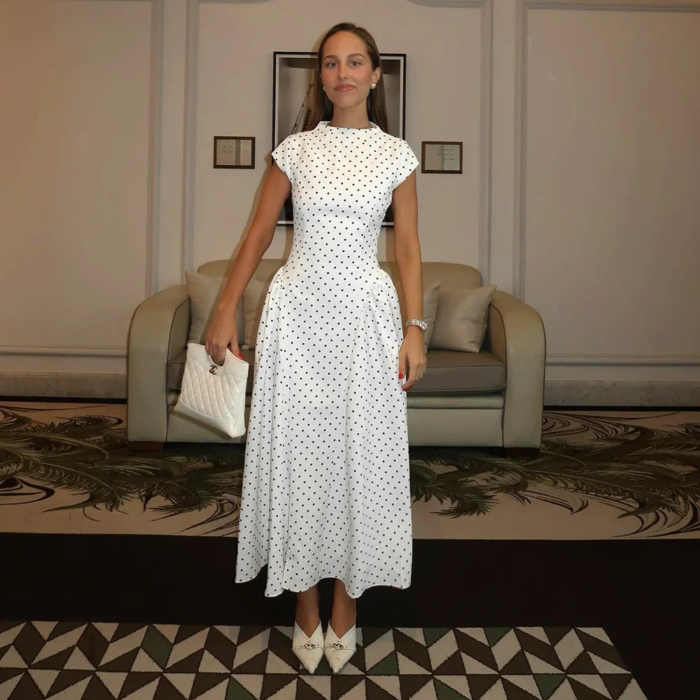 Vestido Comprido Vintage de Bolas sem Mangas — foto 32 | Tolobasao