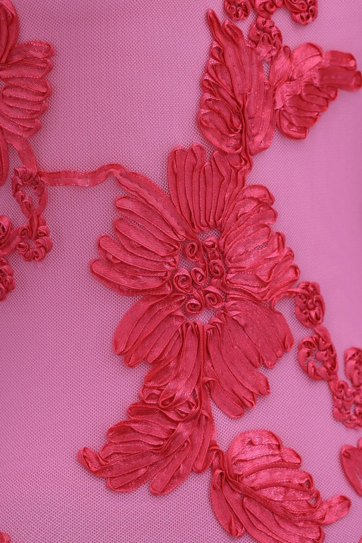 Vestido Curto Bordado com Costas Descobertas — foto 12 | Tolobasao