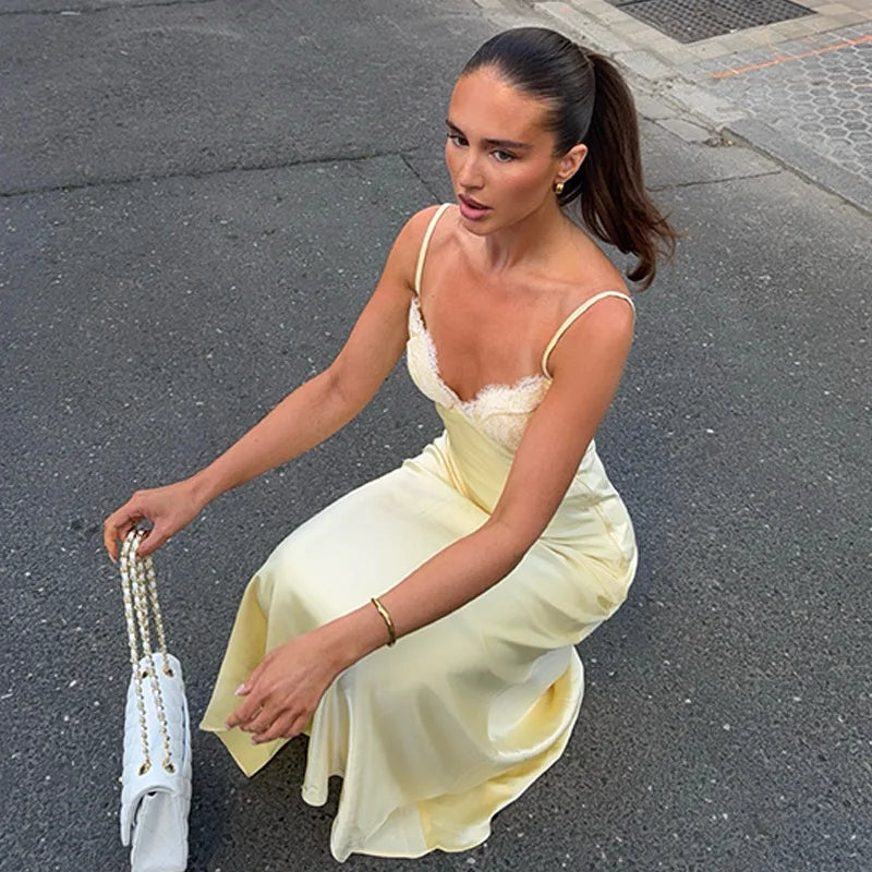 Vestido Comprido de Cetim com Renda — foto 26 | Tolobasao