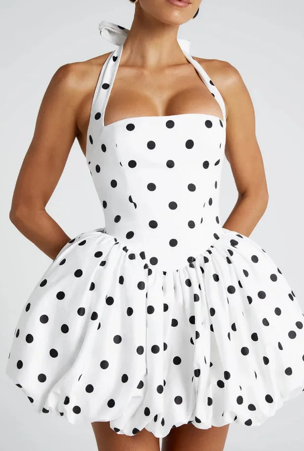 Vestido Curto Vermelho com Corpete e Decote Halter — foto 38 | Tolobasao