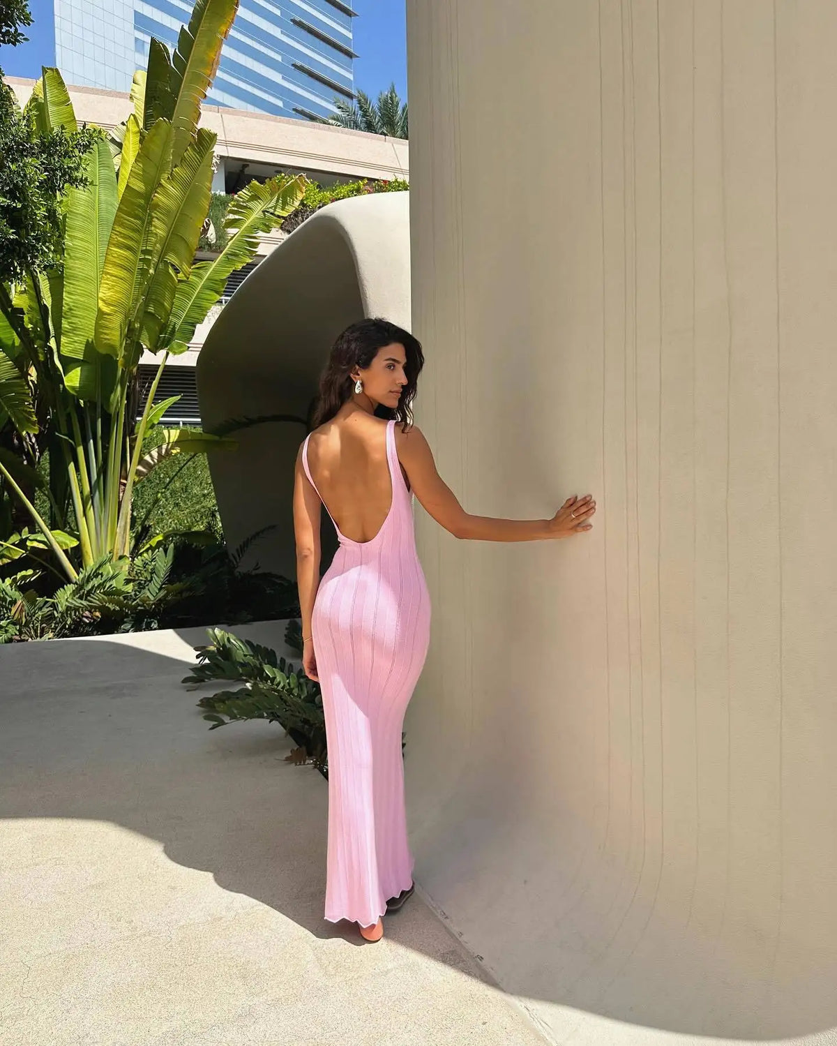 Vestido Comprido de Malha com Vazados e Costas Descobertas — foto 27 | Tolobasao