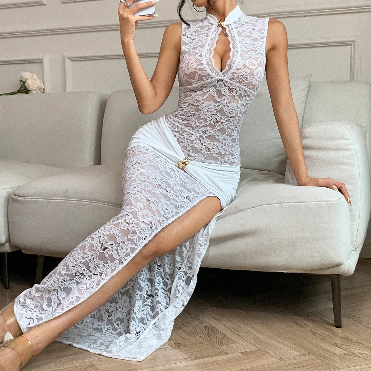 Vestido Comprido de Renda com Fenda Alta — foto 28 | Tolobasao