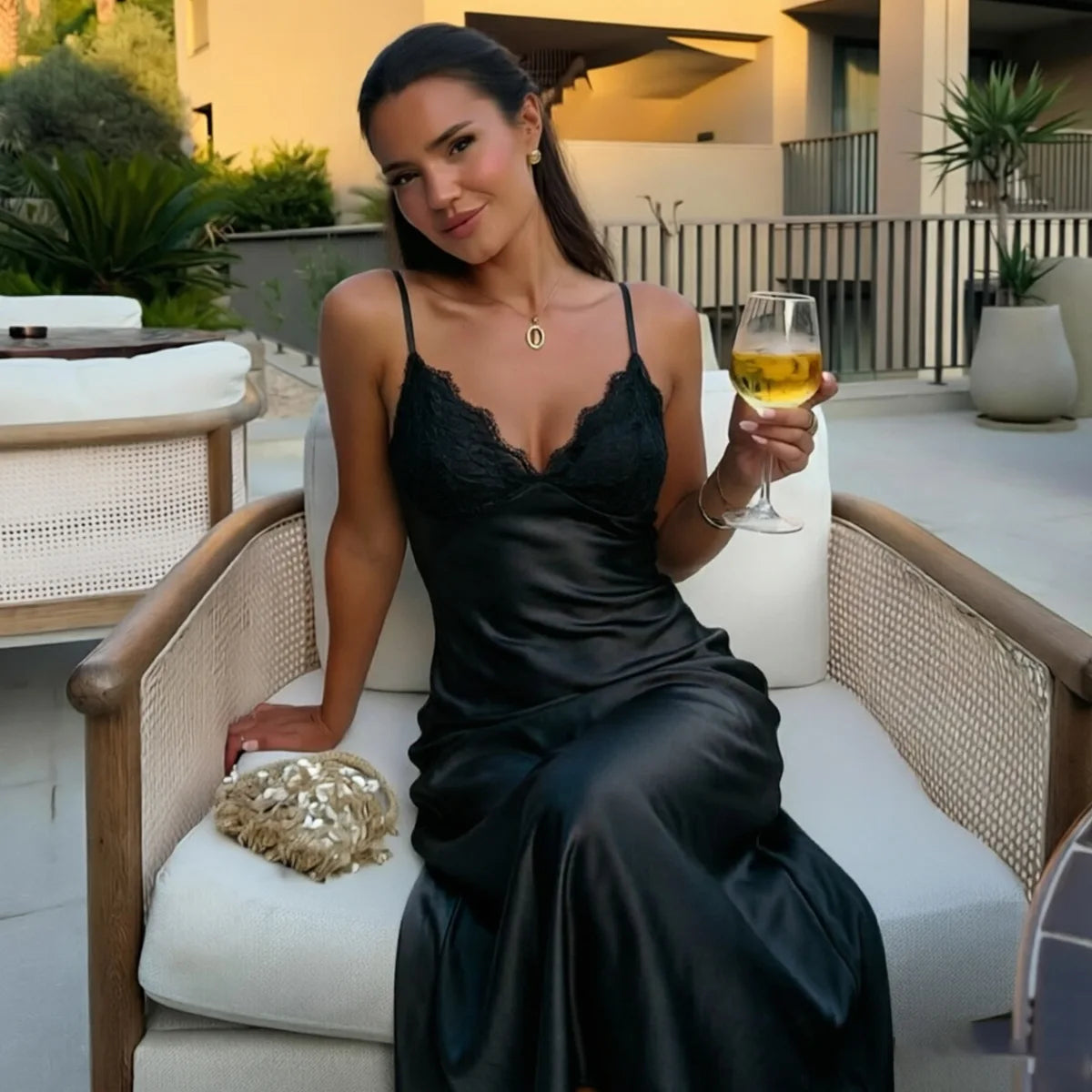 Vestido Comprido de Cetim com Renda — foto 35 | Tolobasao