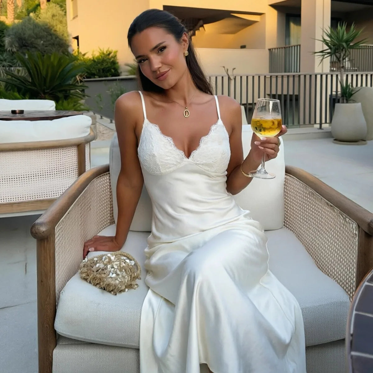Vestido Comprido de Cetim com Renda — foto 38 | Tolobasao