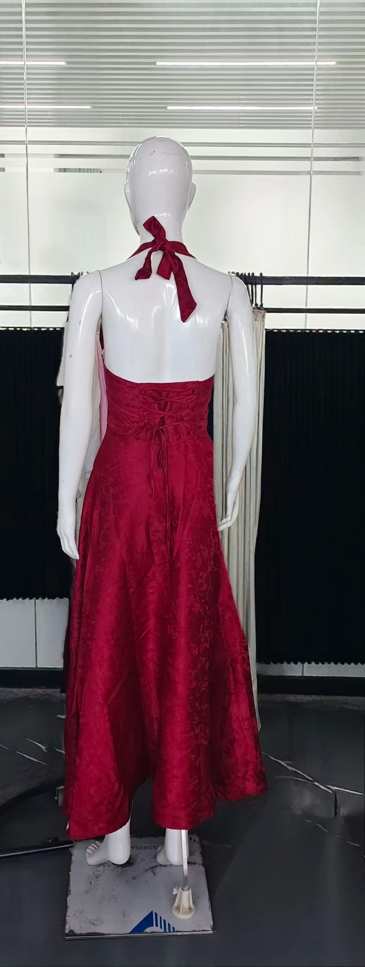 Vestido Comprido com Laço e Corpete — foto 12 | Tolobasao