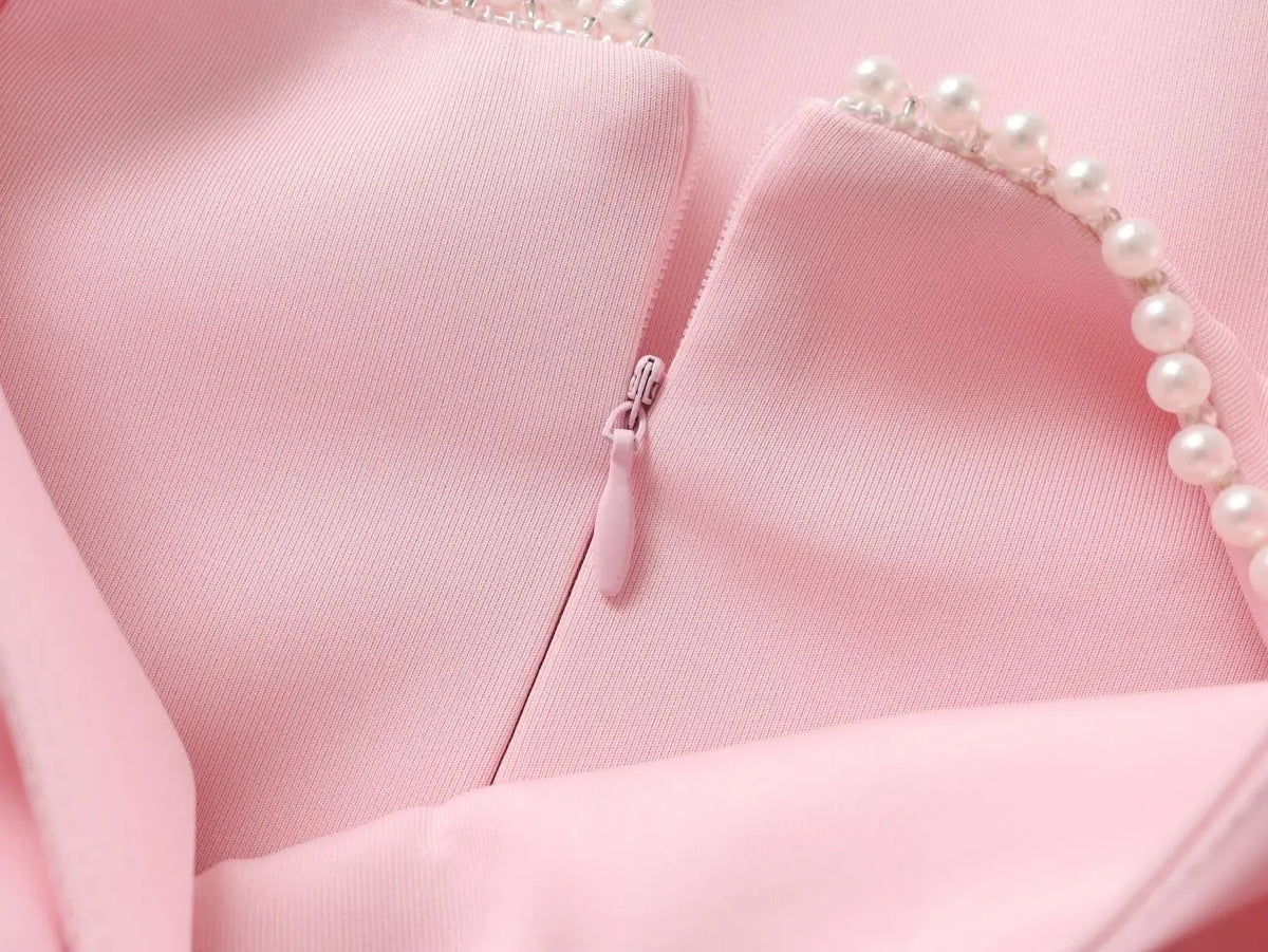 Vestido Curto com Laço de Pérolas e Costas Descobertas — foto 18 | Tolobasao