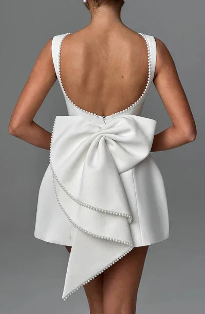 Vestido Curto com Laço e Pérolas — Preto — foto 12 | Tolobasao