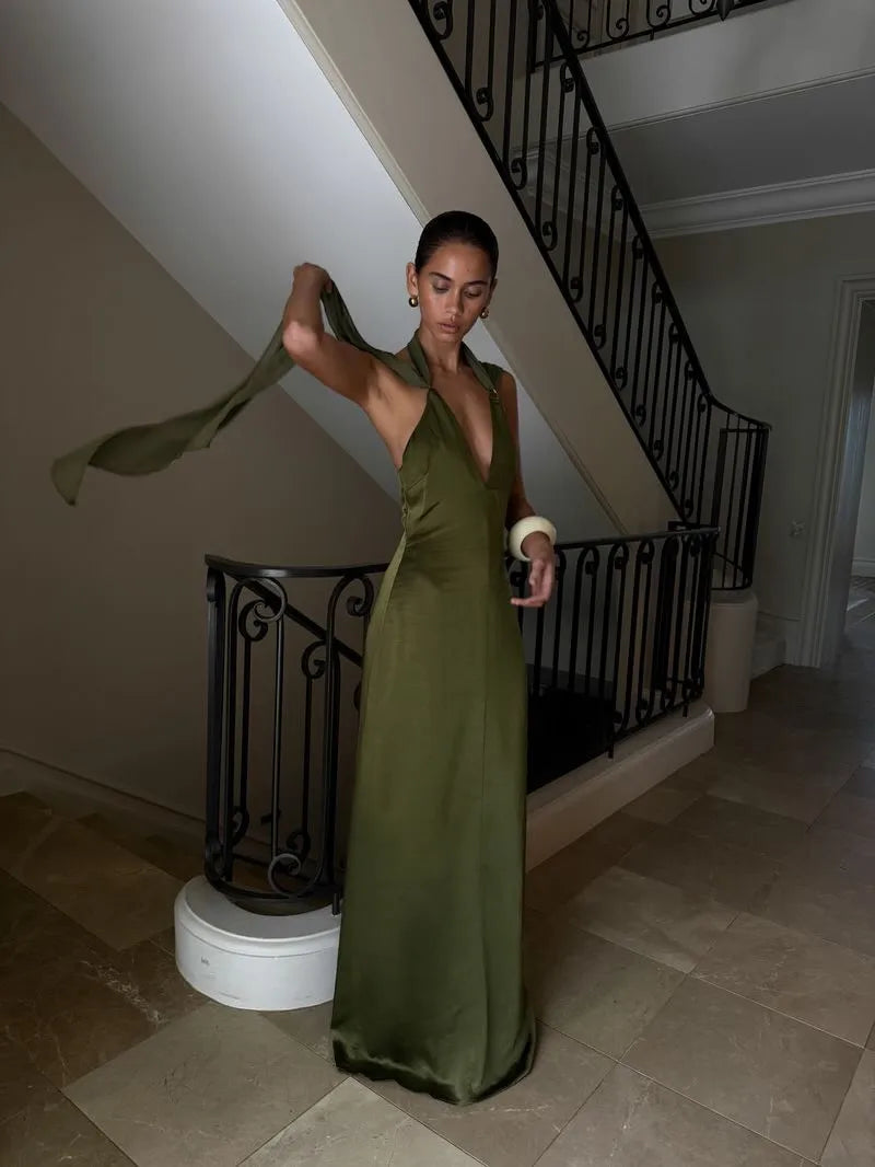 Vestido Comprido Verde de Cetim com Laço — foto 9 | Tolobasao