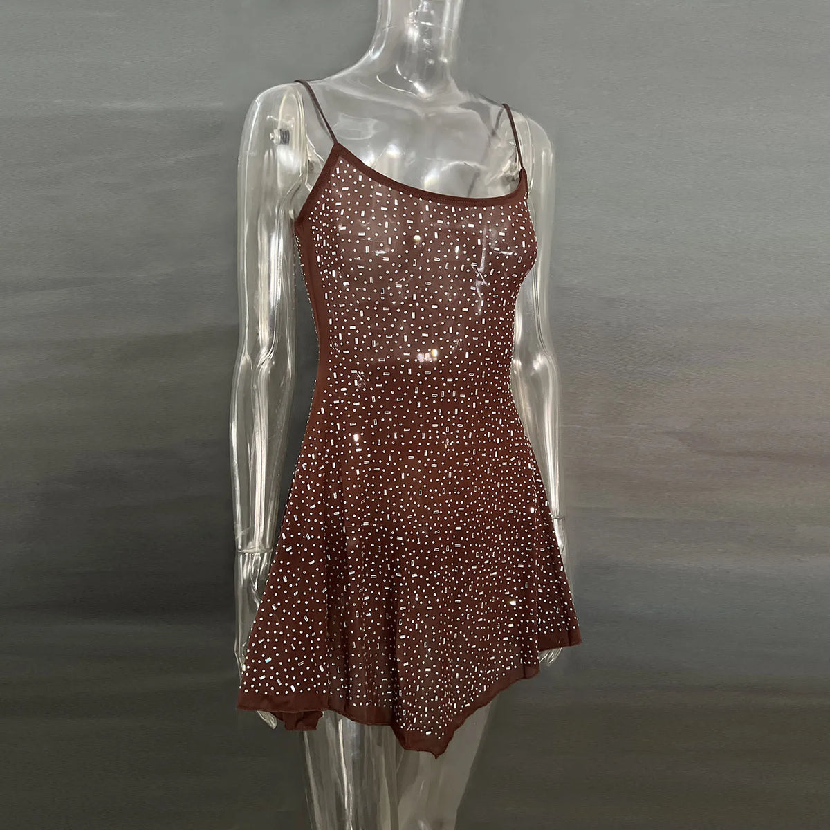 Vestido Curto com Brilho e Pedrarias — foto 28 | Tolobasao