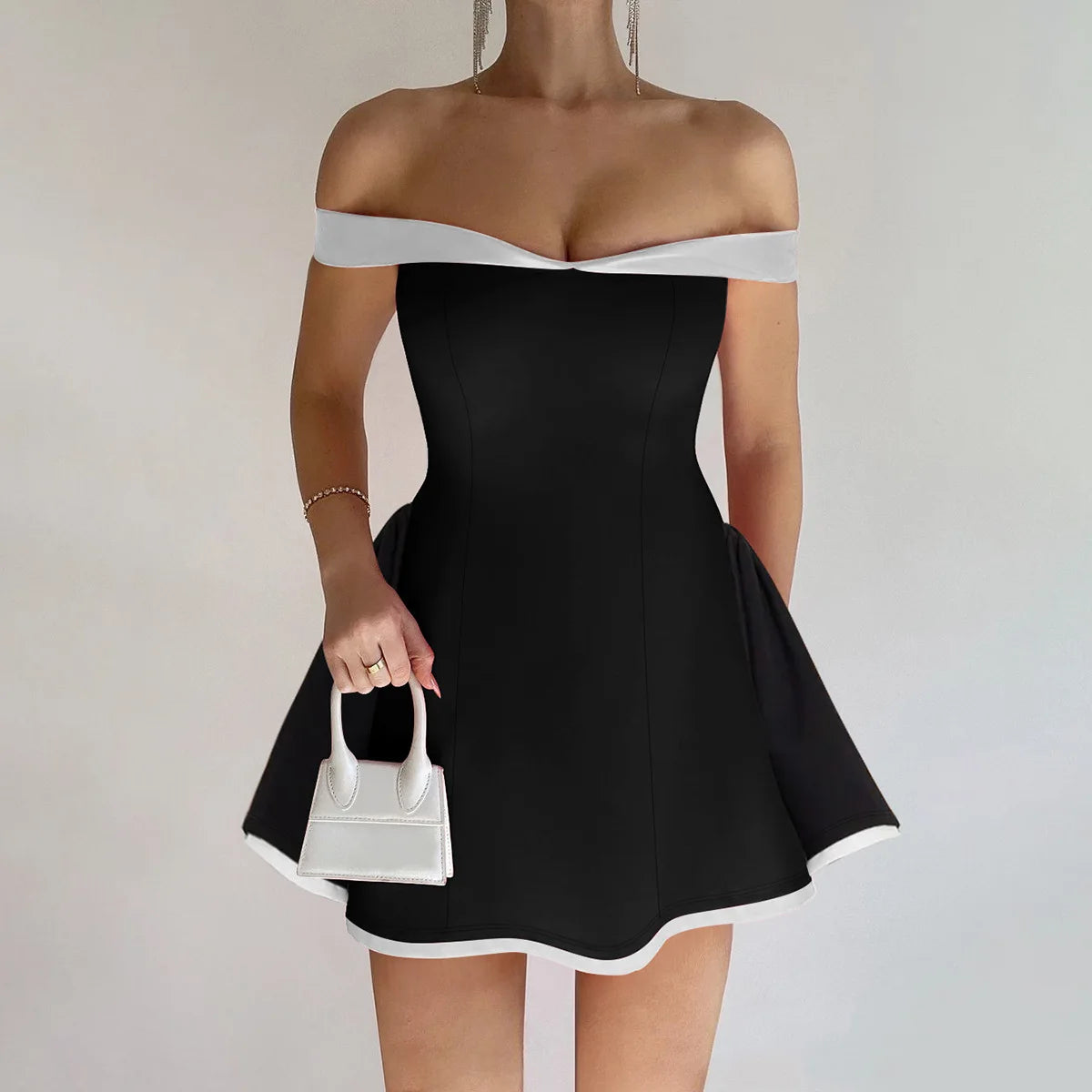 Vestido Curto Rosa de Ombros Descobertos — foto 40 | Tolobasao