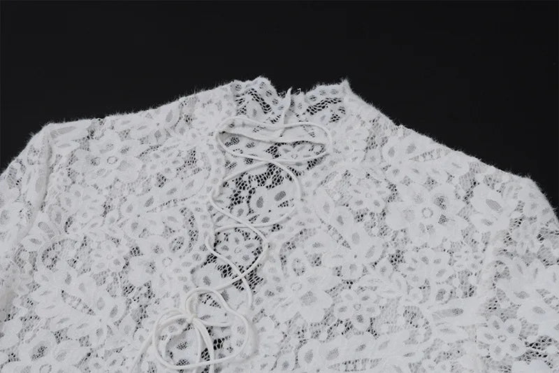 Vestido Comprido de Renda com Decote em V em Branco — foto 14 | Tolobasao