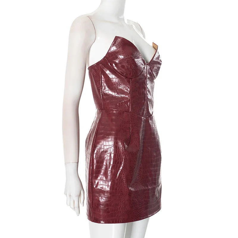 Vestido Curto com Efeito Couro e Decote sem Alças — foto 12 | Tolobasao