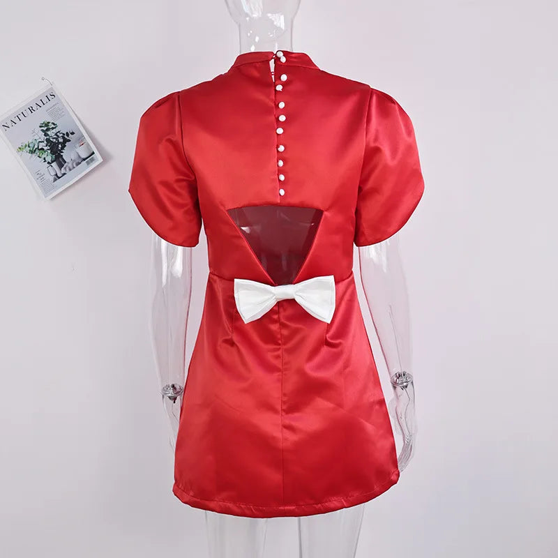 Vestido Curto com Laço e Recortes — foto 10 | Tolobasao