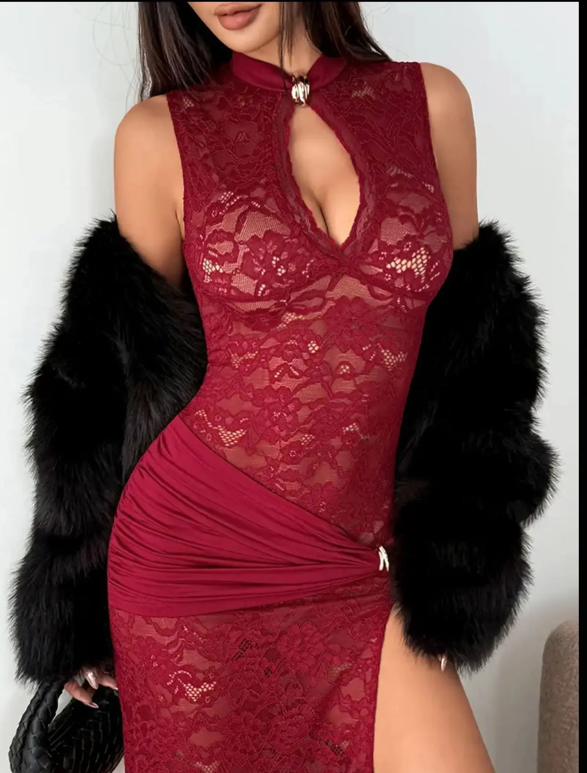 Vestido Comprido de Renda com Fenda Alta — foto 27 | Tolobasao