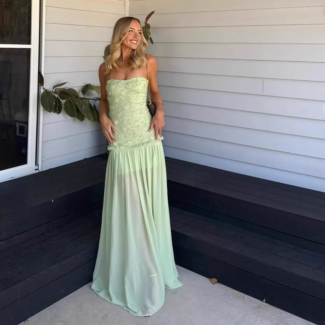 Vestido Comprido Bordado sem Alças — foto 19 | Tolobasao