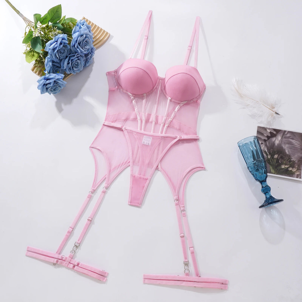 Conjunto de Lingerie em Tule com Body e Ligas — 3 Peças
