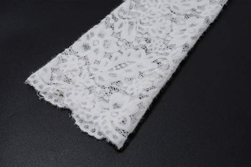 Vestido Comprido de Renda com Decote em V em Branco — foto 16 | Tolobasao