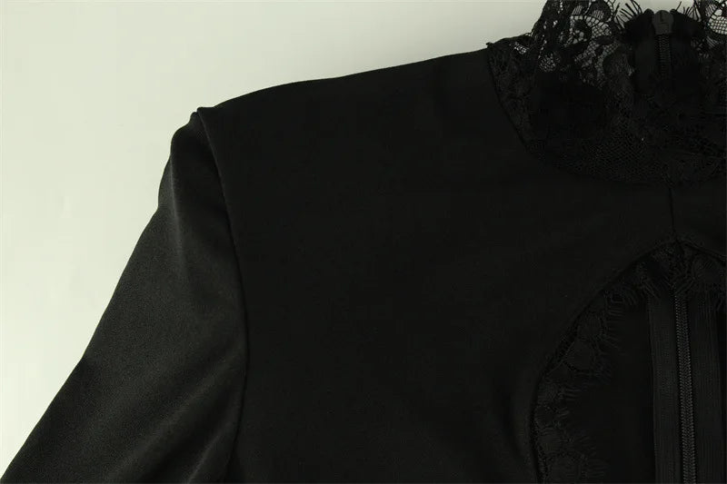 Vestido Curto de Renda com Gola Alta — Modelo A em Preto — foto 15 | Tolobasao