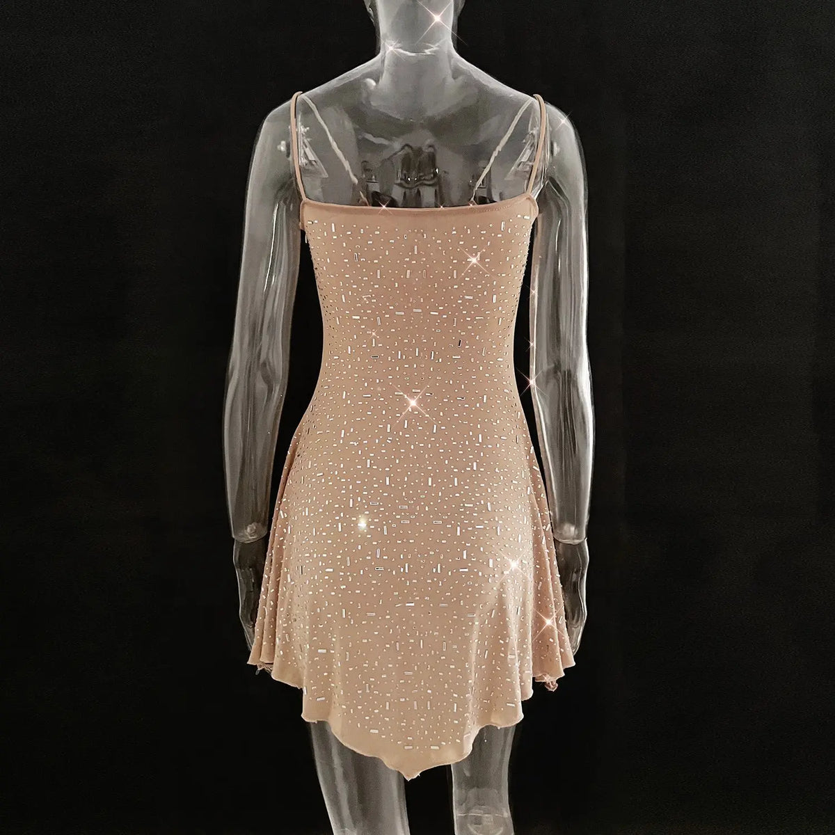 Vestido Curto com Brilho e Pedrarias — foto 14 | Tolobasao