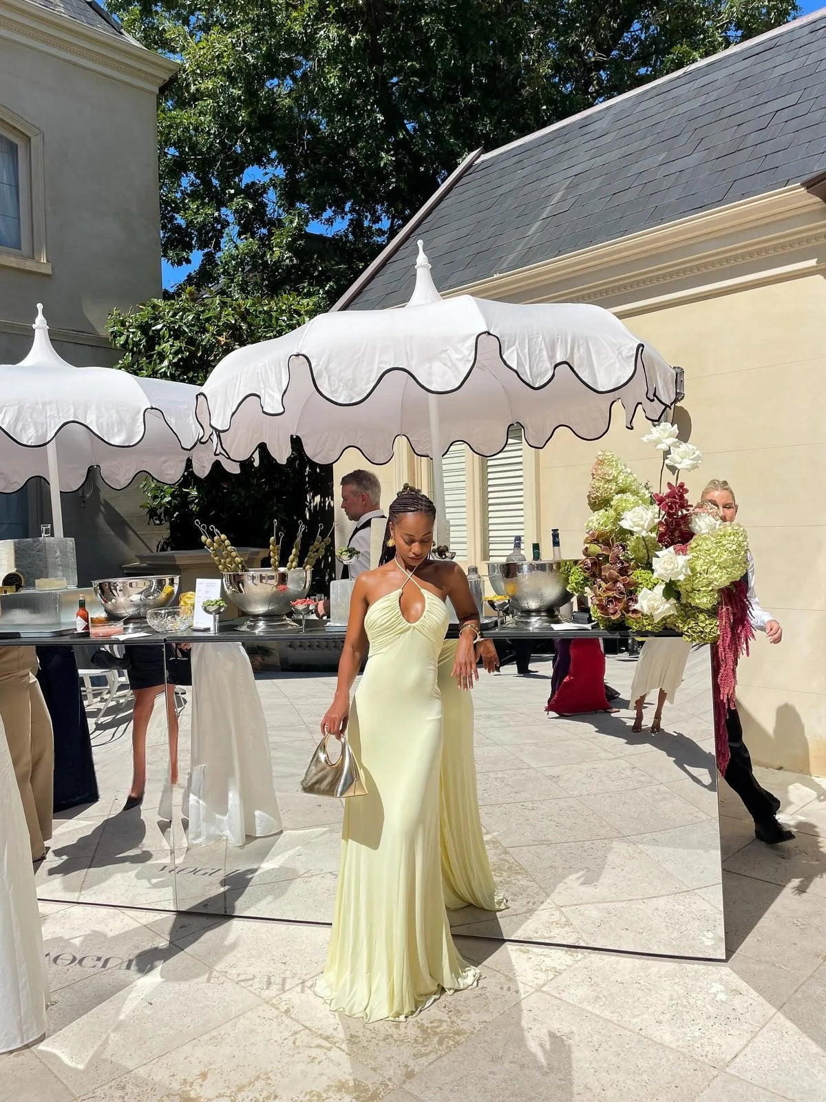 Vestido Comprido Amarelo com Folhos — foto 21 | Tolobasao