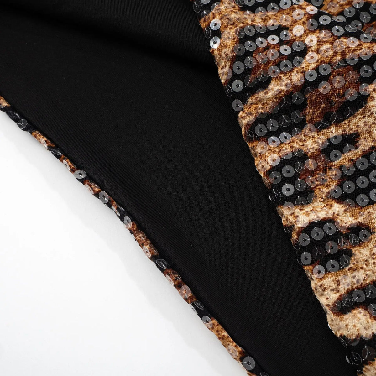 Vestido Curto com Lantejoulas e Decote em V — foto 14 | Tolobasao