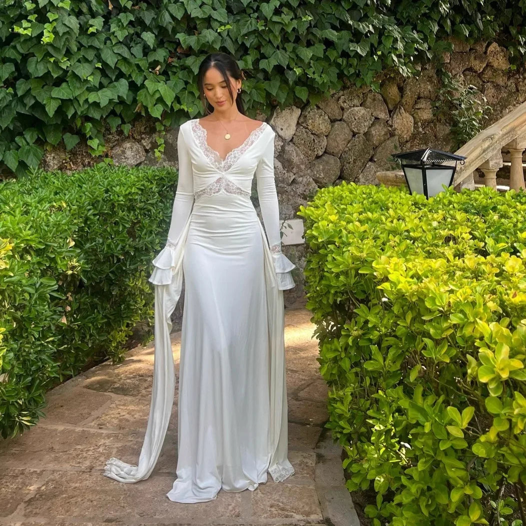 Vestido Comprido de Manga Comprida com Renda em Branco — foto 1 | Tolobasao