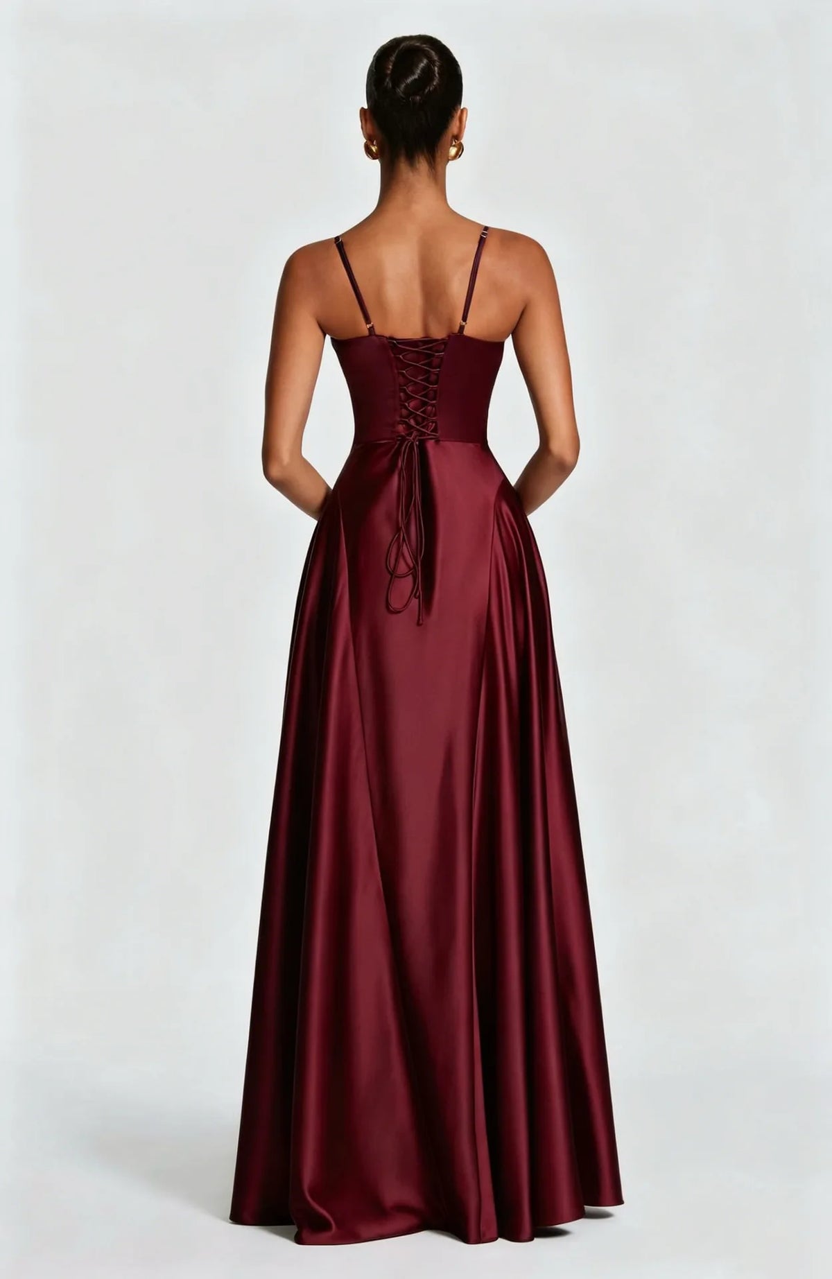Vestido Comprido de Cetim com Corpete e Costas Descobertas — foto 23 | Tolobasao
