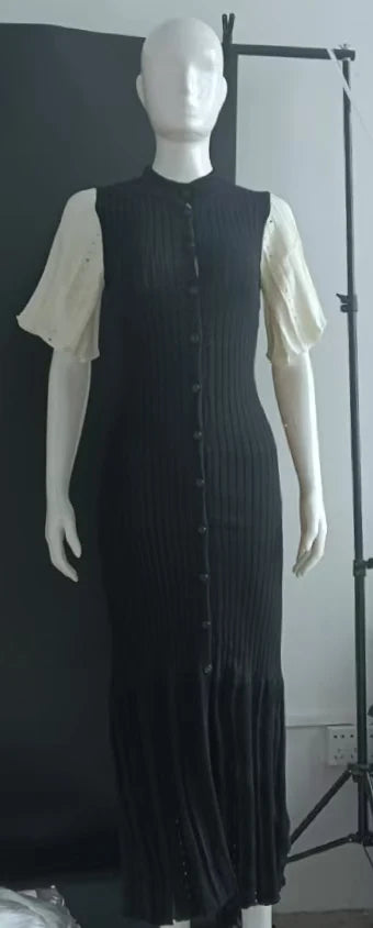 Vestido Midi de Malha com Botões — foto 16 | Tolobasao