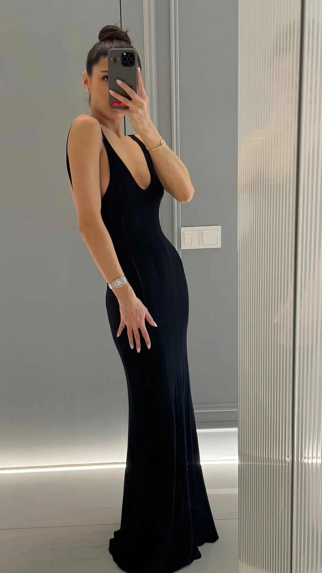 Vestido Comprido de Malha com Vazados e Costas Descobertas — foto 30 | Tolobasao