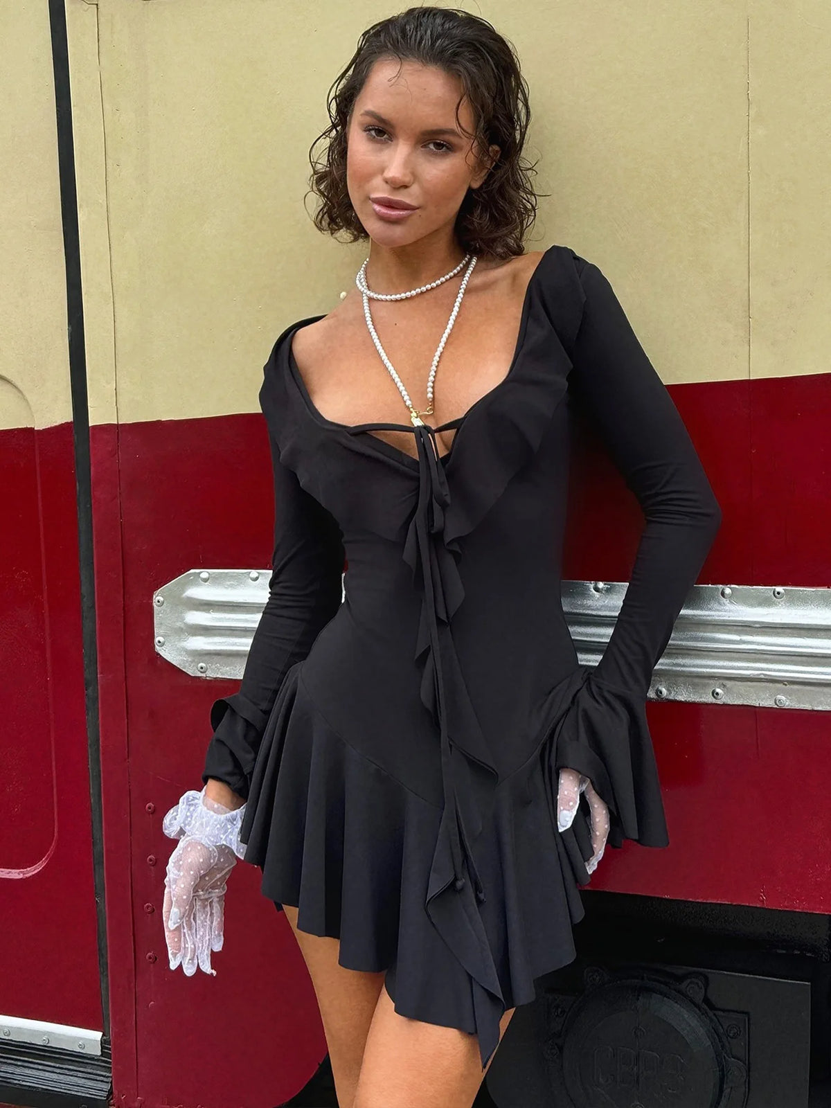 Vestido Curto com Folhos e Mangas Amplas — foto 35 | Tolobasao