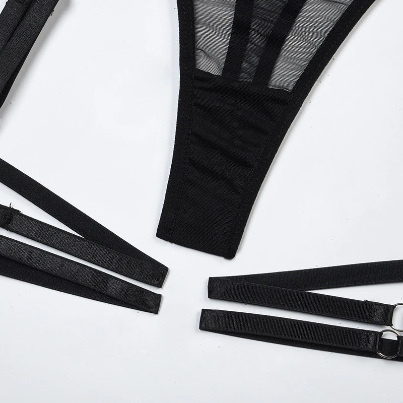 Conjunto de Lingerie em Tule com Body e Ligas — 3 Peças