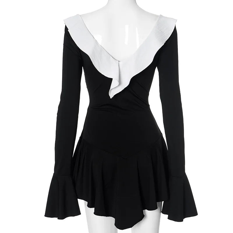 Vestido Curto com Folhos e Mangas Amplas — foto 23 | Tolobasao