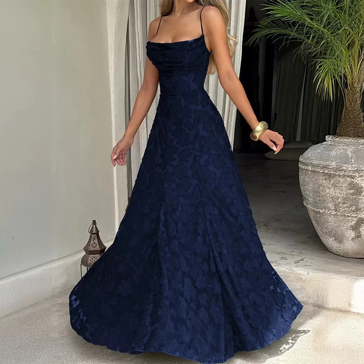 Vestido Comprido de Chiffon com Costas Descobertas — foto 34 | Tolobasao