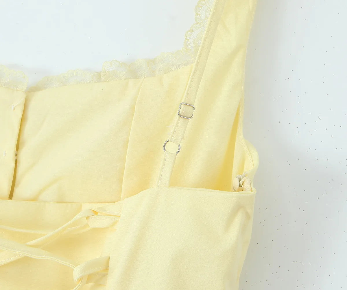 Vestido Curto com Corpete de Renda e Botões — foto 14 | Tolobasao