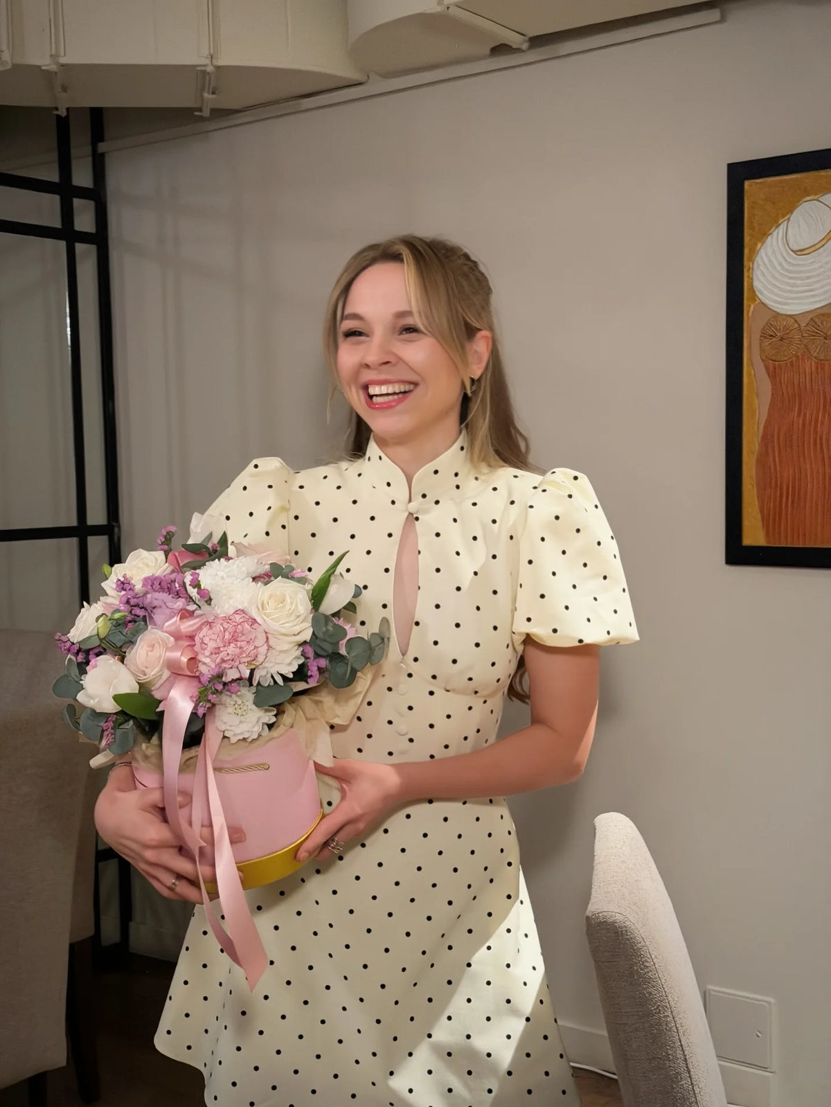 Vestido Curto de Bolas com Mangas Balão — foto 16 | Tolobasao