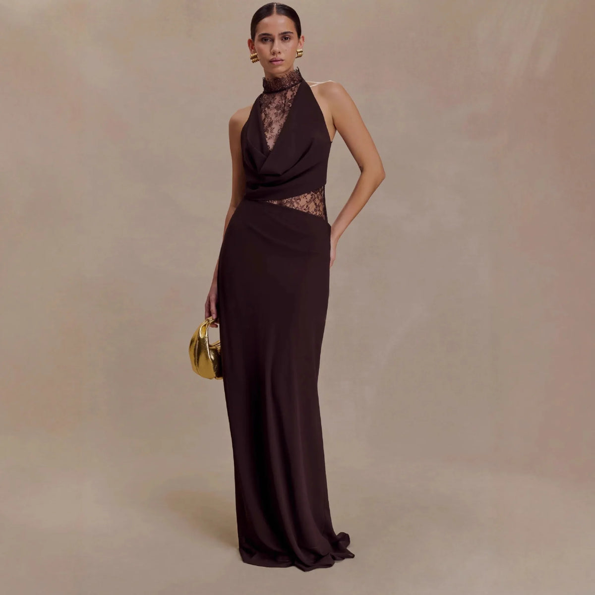Vestido Curto Branco de Renda com Gola Alta — foto 22 | Tolobasao