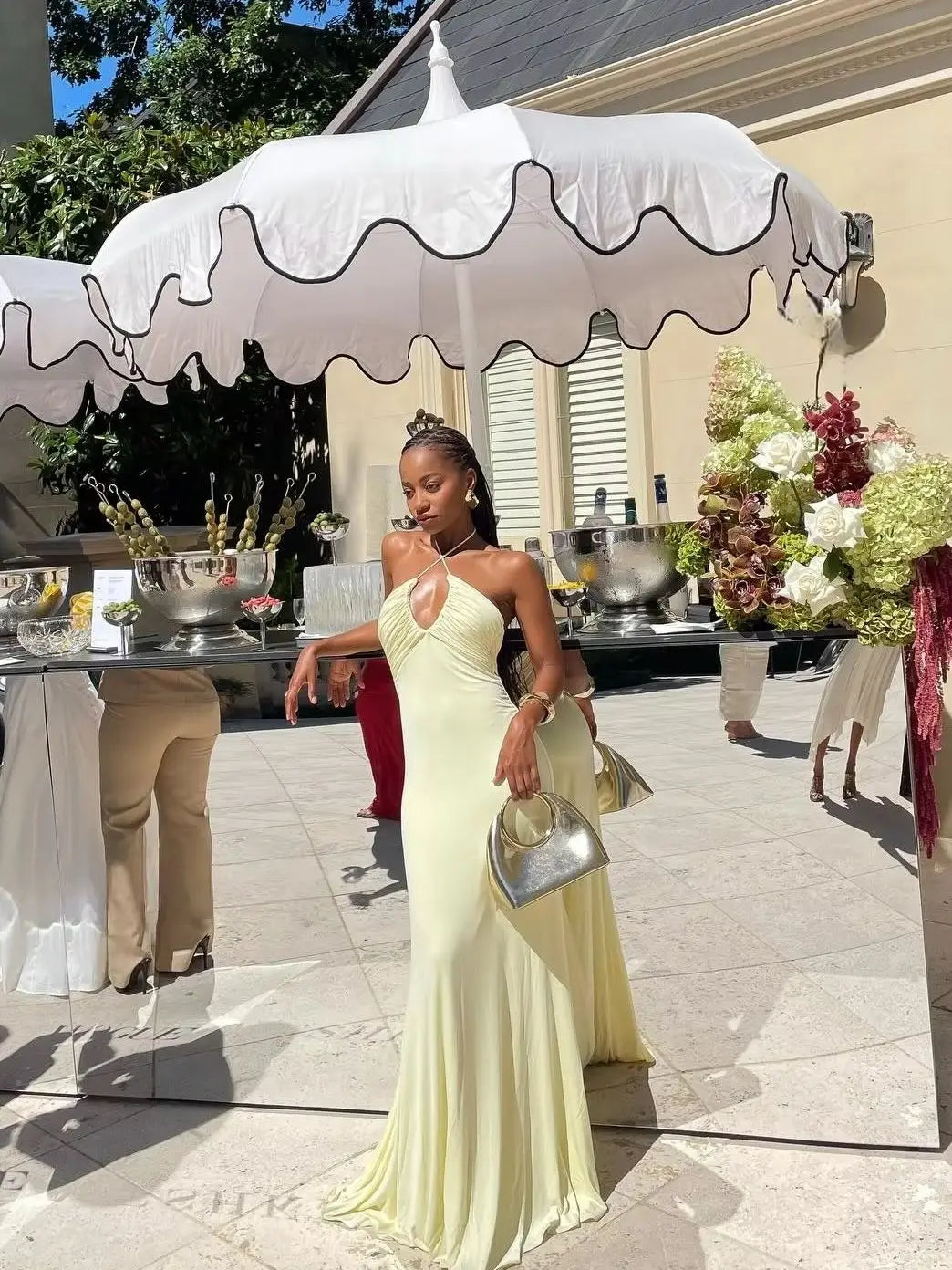 Vestido Comprido Amarelo com Folhos — foto 4 | Tolobasao