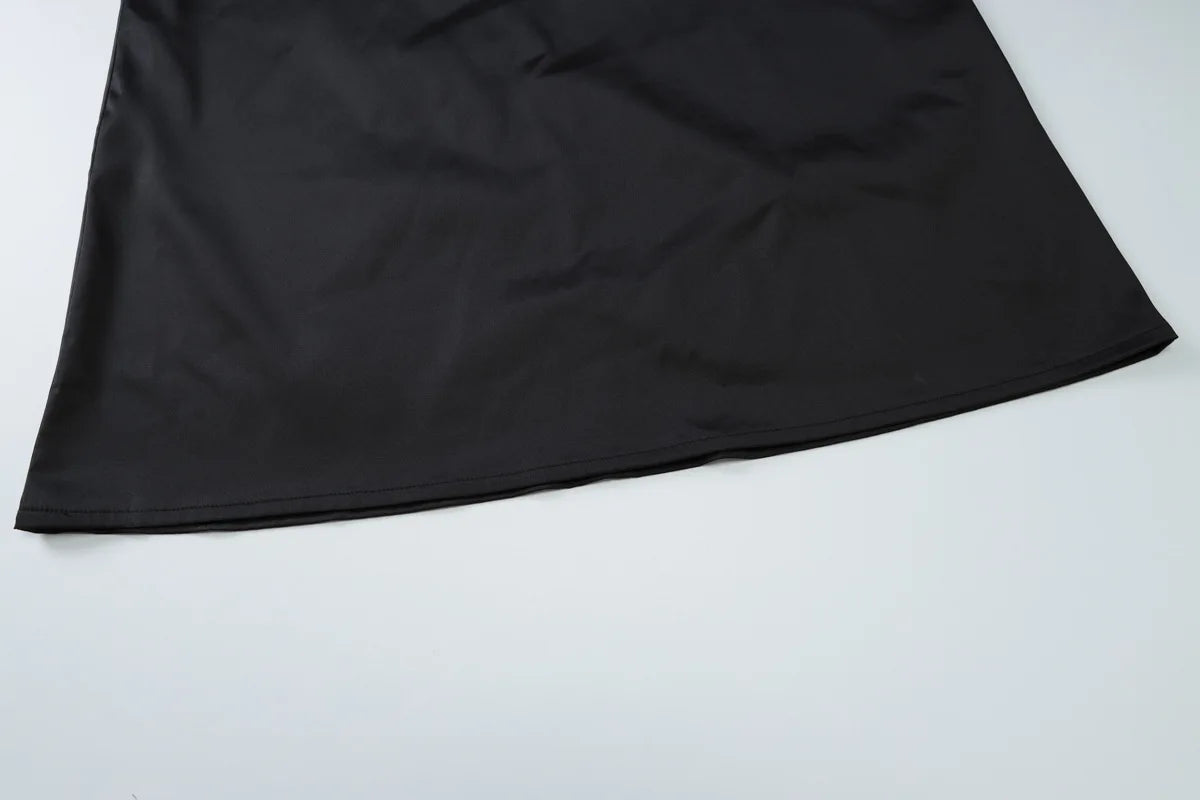 Vestido Comprido de Cetim com Laço e Costas Descobertas em Preto — foto 17 | Tolobasao
