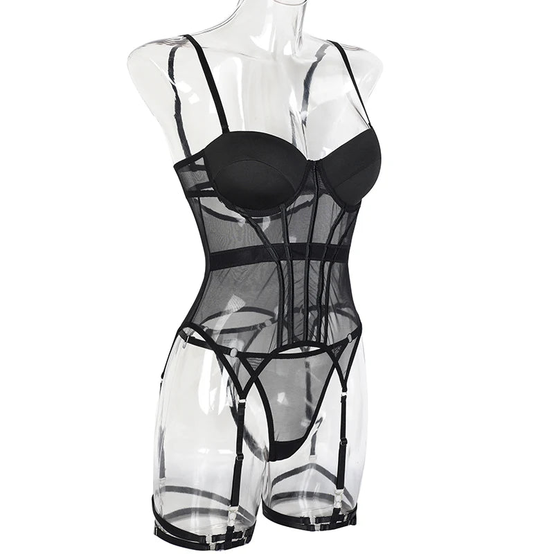 Conjunto de Lingerie em Tule com Body e Ligas — 3 Peças
