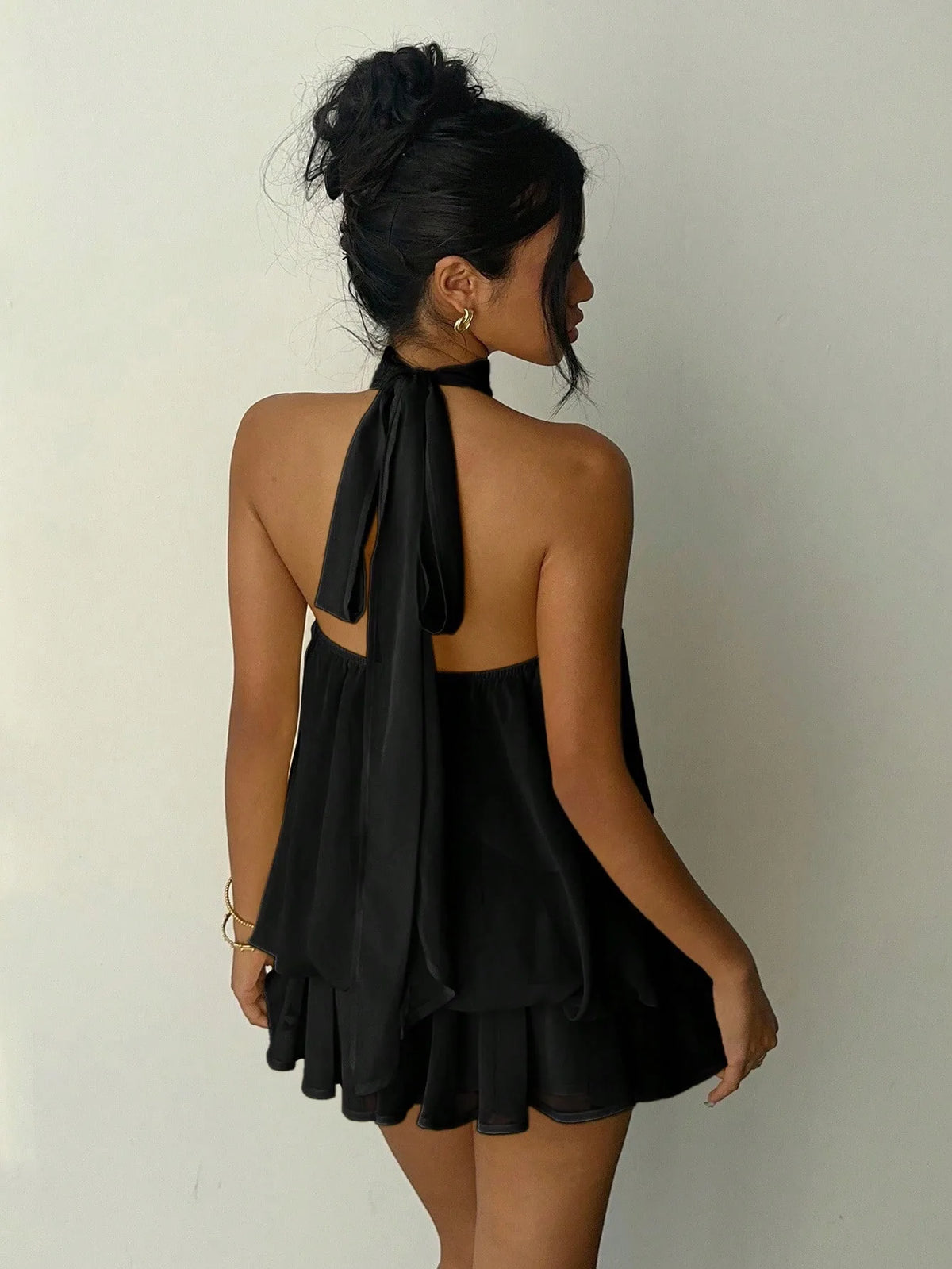 Vestido Curto de Chiffon com Decote Halter — foto 36 | Tolobasao