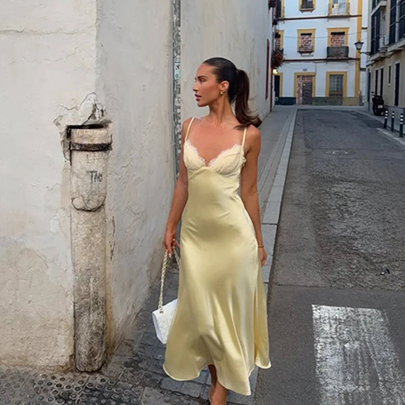 Vestido Comprido de Cetim com Renda — foto 29 | Tolobasao