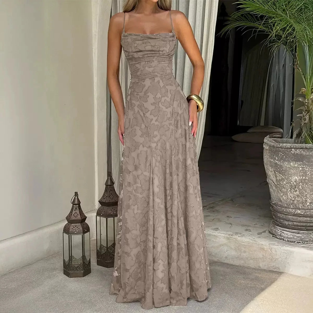 Vestido Comprido de Chiffon com Costas Descobertas — foto 38 | Tolobasao