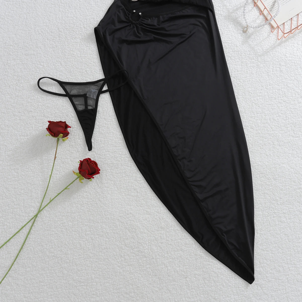 Conjunto de Lingerie com Detalhes Metálicos — 2 Peças