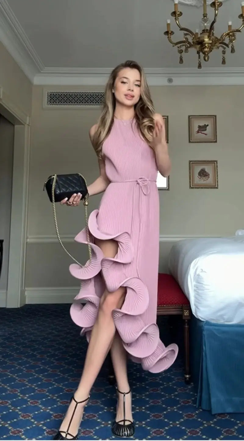 Vestido Midi Plissado com Decote Halter — foto 1 | Tolobasao